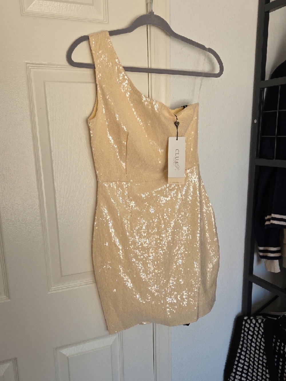 Club London One-Shoulder Sequin Mini Dress In Nude Size 8 - Picture 2 of 9